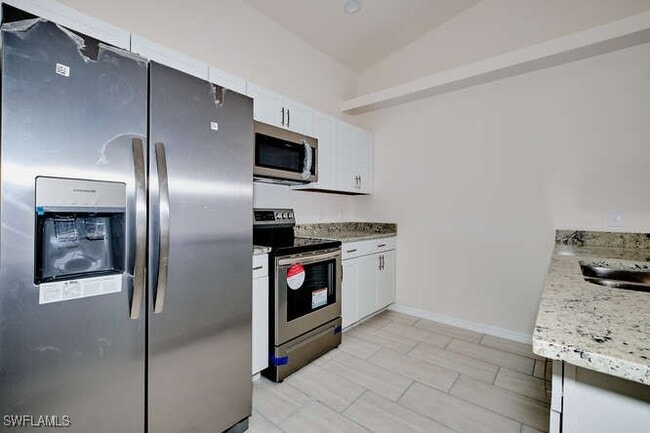 Building Photo - 1303 SE 8th Pl