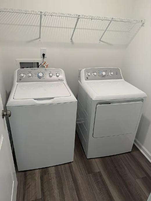 Building Photo - 898 Pilot St