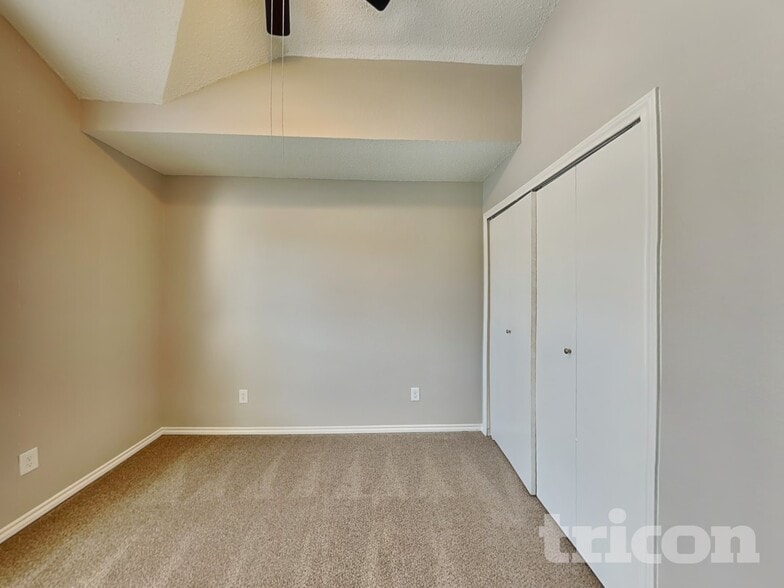 Building Photo - 2674 Steppington St