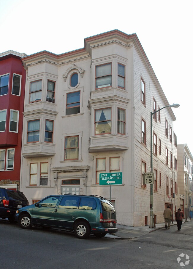 Primary Photo - 539-559 Union St