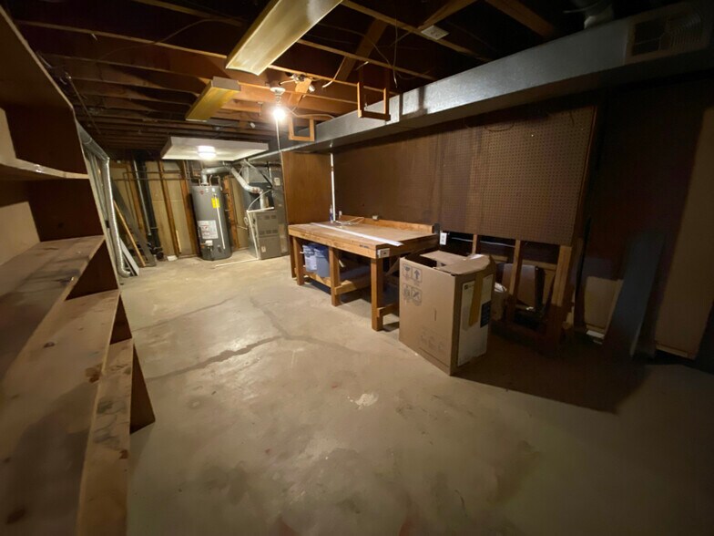 Building Photo - 50 E Weaver Pl