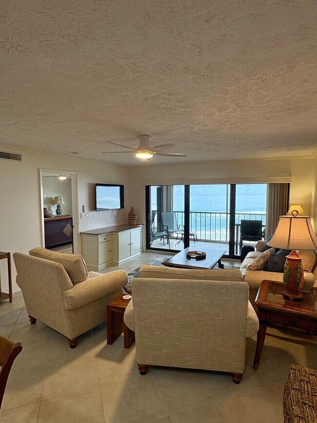 Building Photo - 2571 NE Ocean Blvd