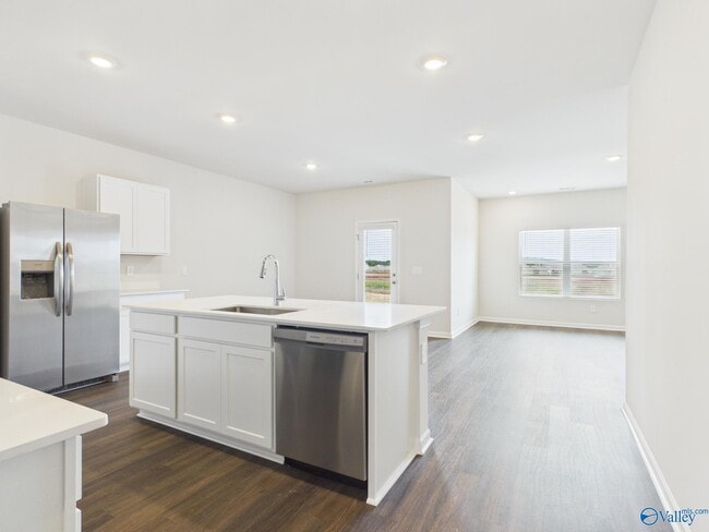 Building Photo - 121 Betty Williams Dr