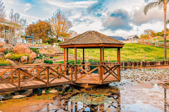 Building Photo - 30185 Vía Maria Elena