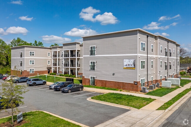 Building Photo - 600 Station Square Apartments