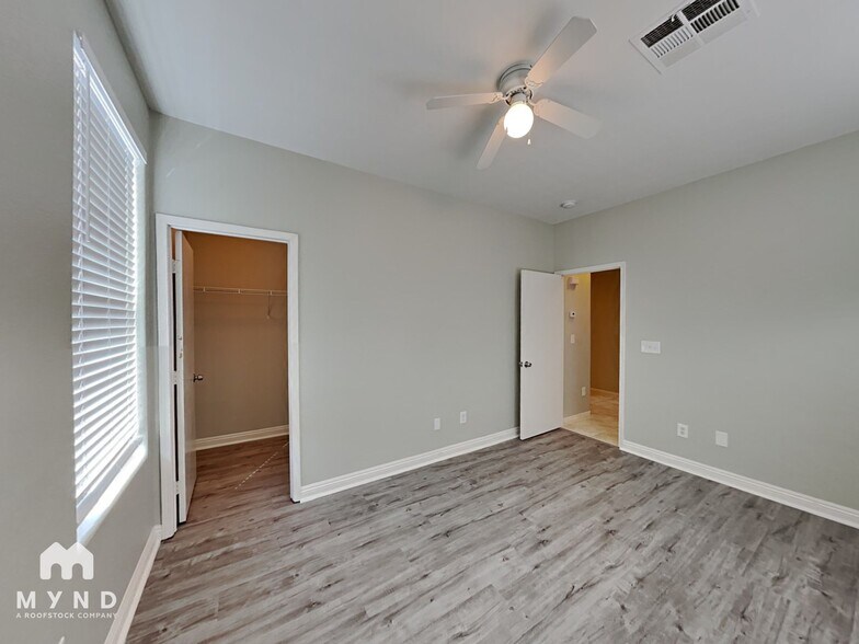 Building Photo - 2500 Birds Nest Cactus Ct