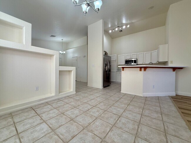 Building Photo - Beautiful open concept remodeled 3 bedroom...