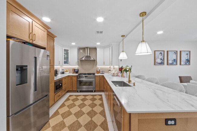 Building Photo - 17-11 Berdan Ave