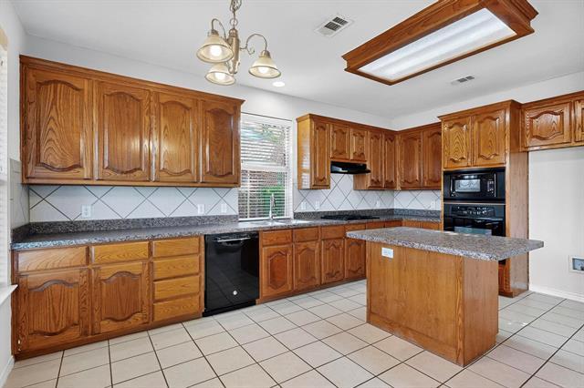 Building Photo - 1423 Red Wolf Dr