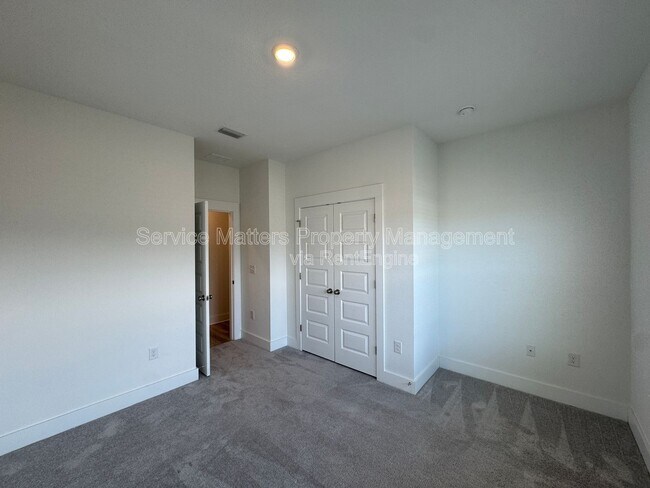 Building Photo - 5380 Cornwall Dr