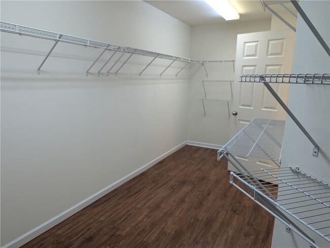 Building Photo - 212 Autumn Trail