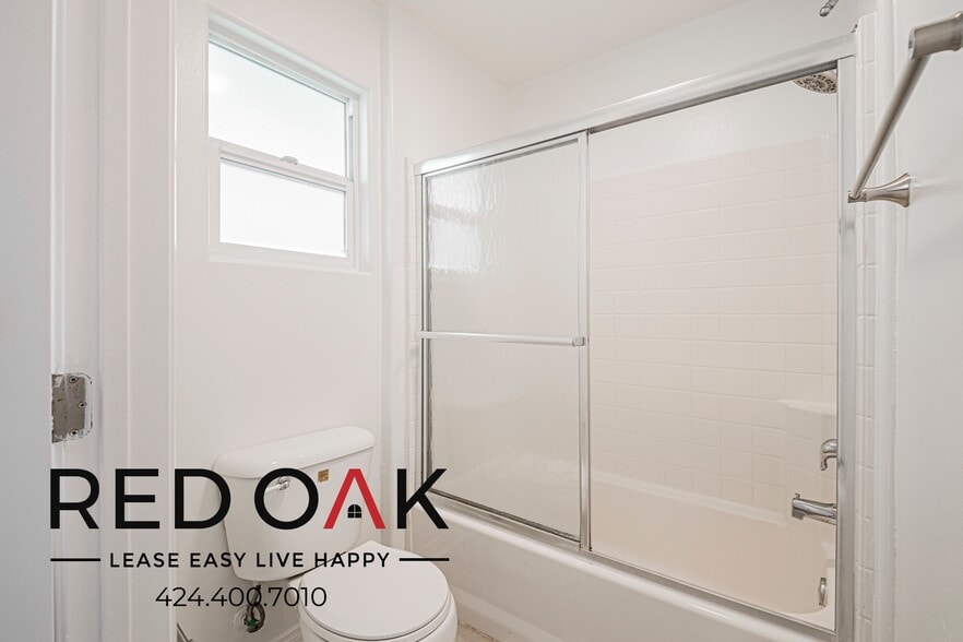 Building Photo - 326 S Westlake Ave