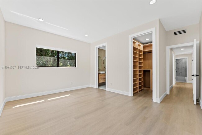 Building Photo - 4144 Alton Rd