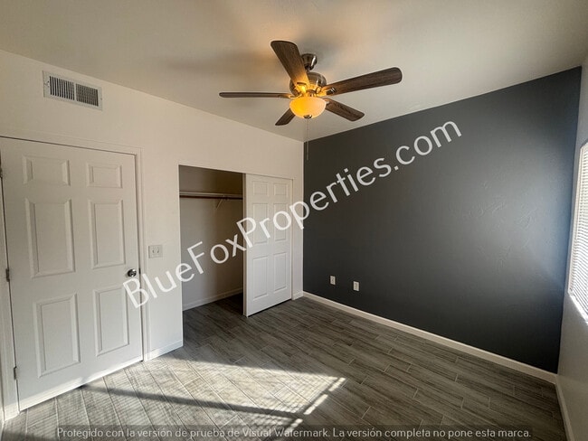 Building Photo - 245 E Norma Ln