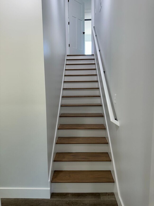 Building Photo - Beautiful Home for Rent – Modern Comforts ...