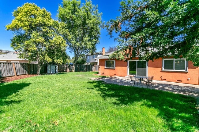 Building Photo - 14965 Dark Star Ct