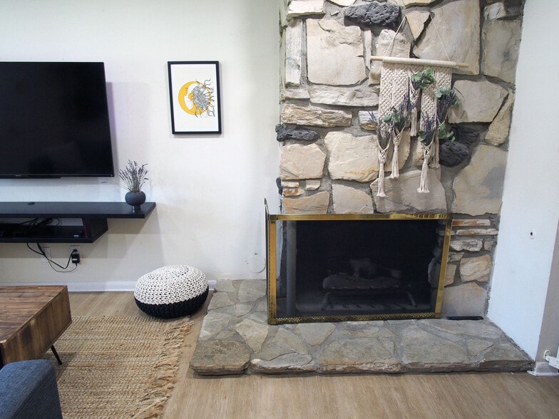 Building Photo - 13660 Red Hill Ave