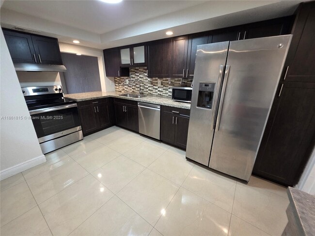 Building Photo - 6509 Racquet Club Dr