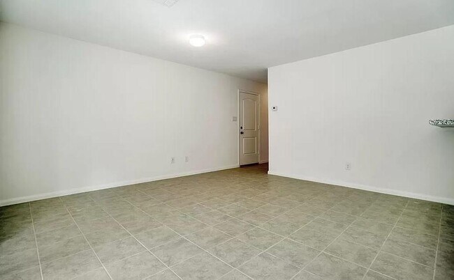 Building Photo - 26688 Pools Creek Dr