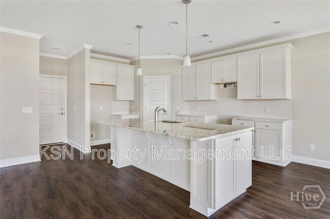 Building Photo - 196 Brickhill Cir