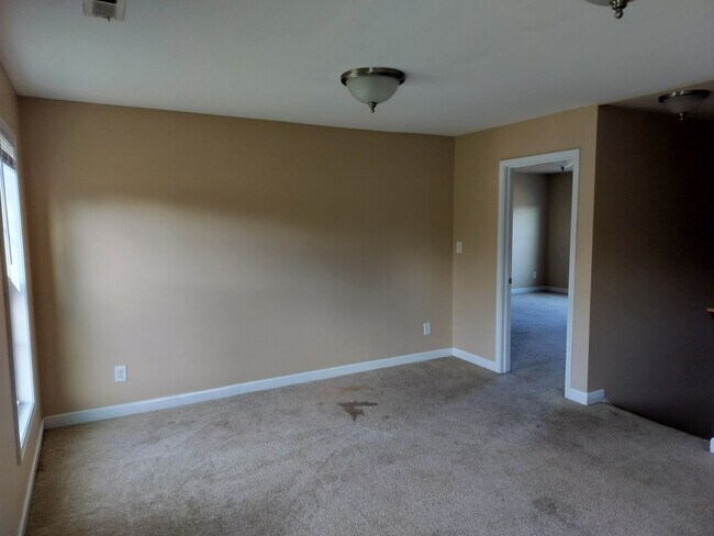 Building Photo - Ready in Raeford