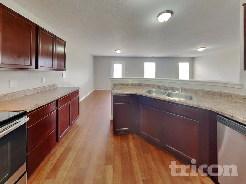Building Photo - 7916 Amadeus Dr