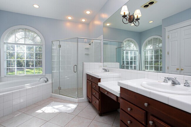 Building Photo - HUGE price improvement and available immediately!! Stunning Governor's Club Chapel Hill home!