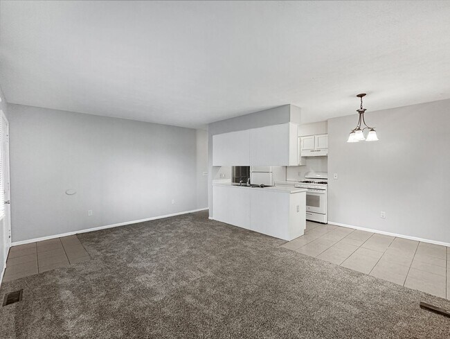 Building Photo - 6572 Winans St