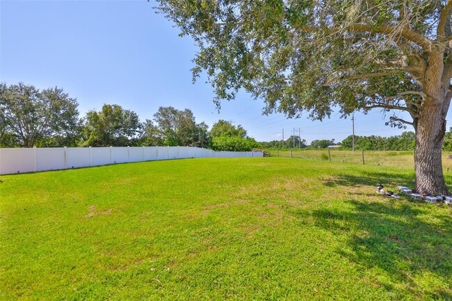 Building Photo - 7902 Carriage Pointe Dr