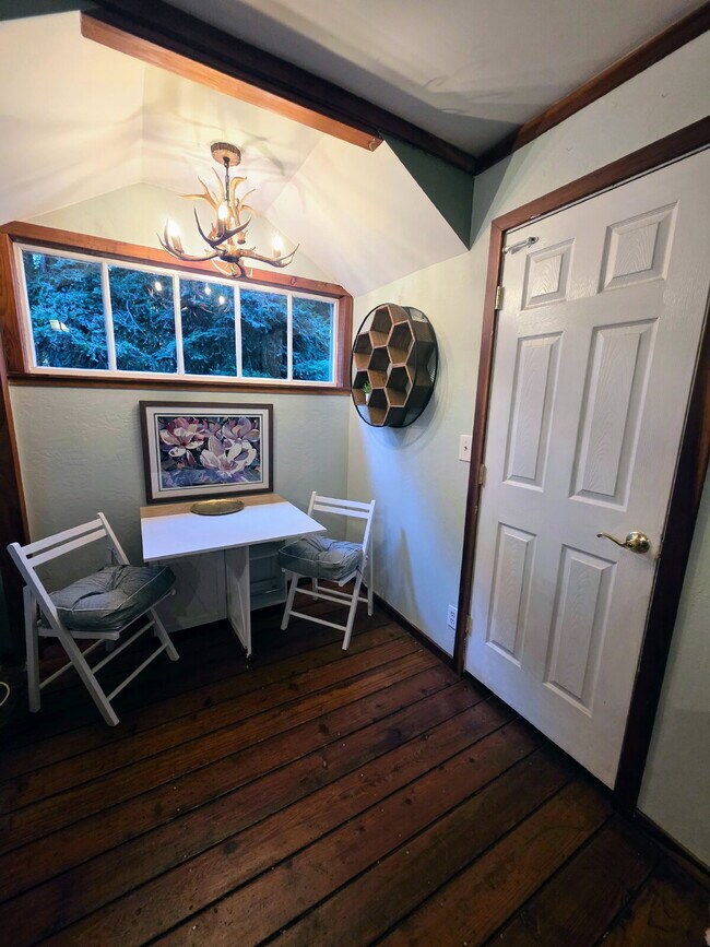 Building Photo - The Carriage House – Furnished Two Bedroom + Office/Reading  ALL utilities Included