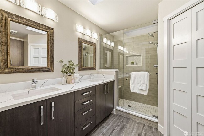 Building Photo - 3bd/2.25ba Duvall Home