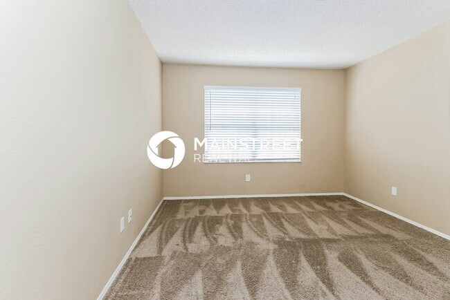 Building Photo - 3 Bedroom Pet-Friendly Home in Port St Luc...