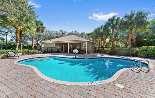 Building Photo - 10440 Cypress Lakes Preserve Dr