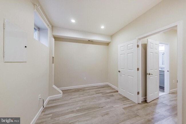 Building Photo - 12004 Montrose Village Terrace