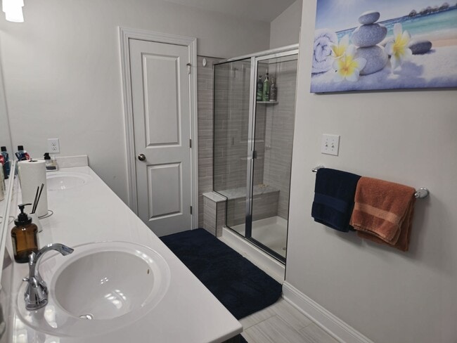 Building Photo - 100 Everleigh Dr