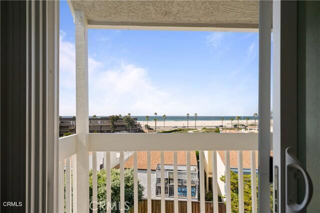 Building Photo - 271 S Ventura Rd