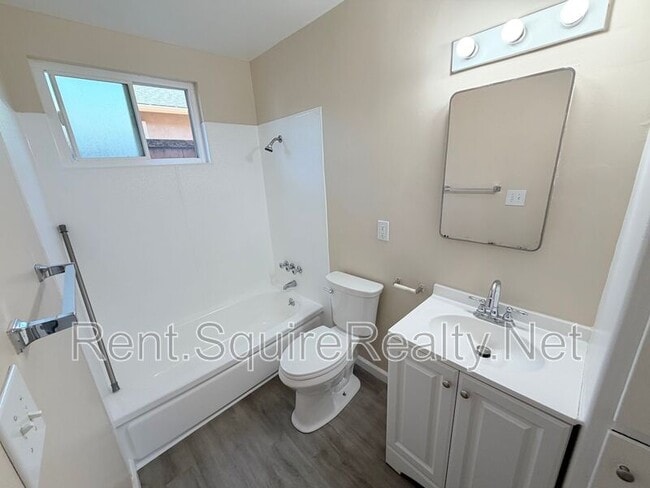 Building Photo - 316 N San Gabriel Ave