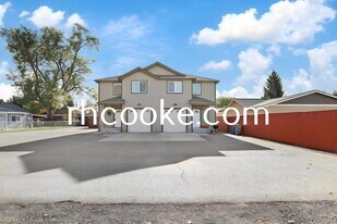 Building Photo - 314 S Blake Rd