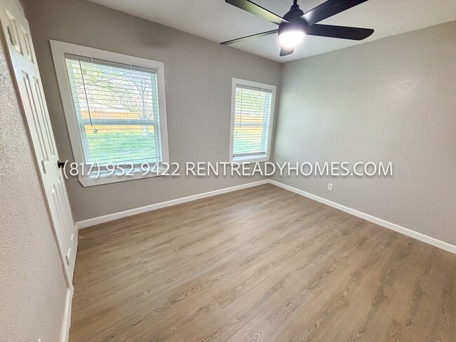 Building Photo - 2408 Southside Dr