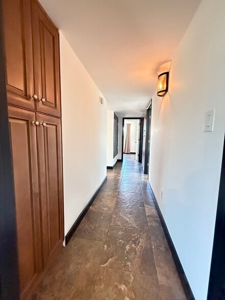 Guest Bedroom Hallway - 2816 E Laurel Ln