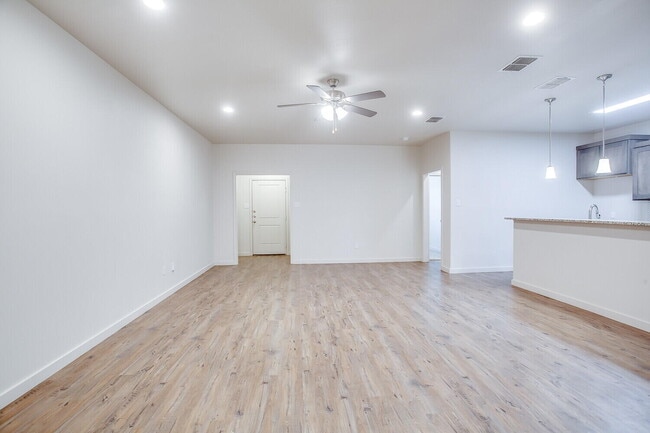 Building Photo - 2537 134th St