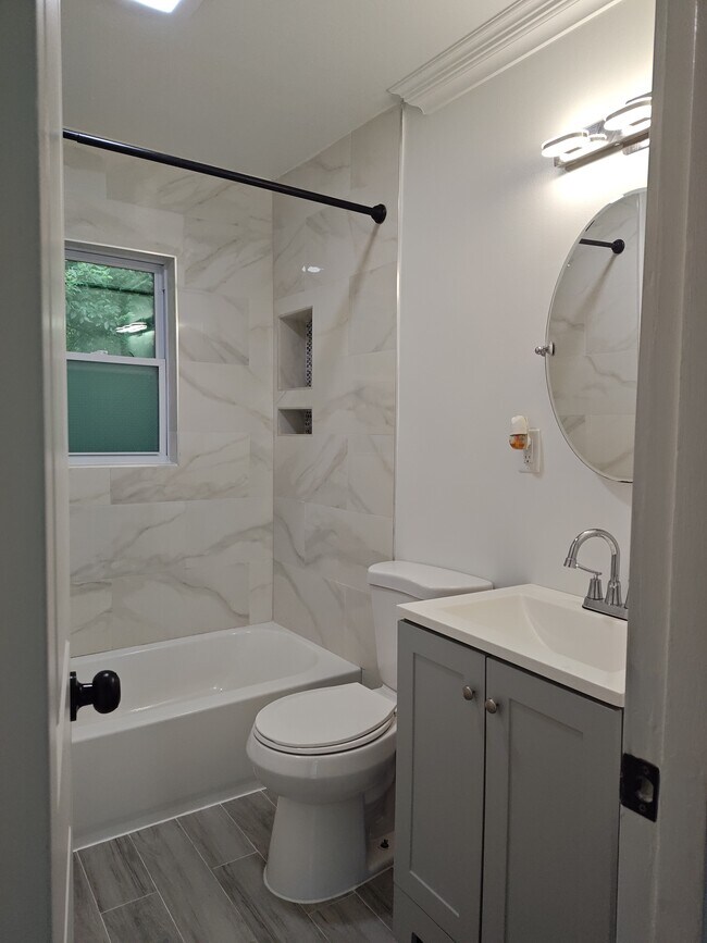 Bathroom - 103 Blue Ln
