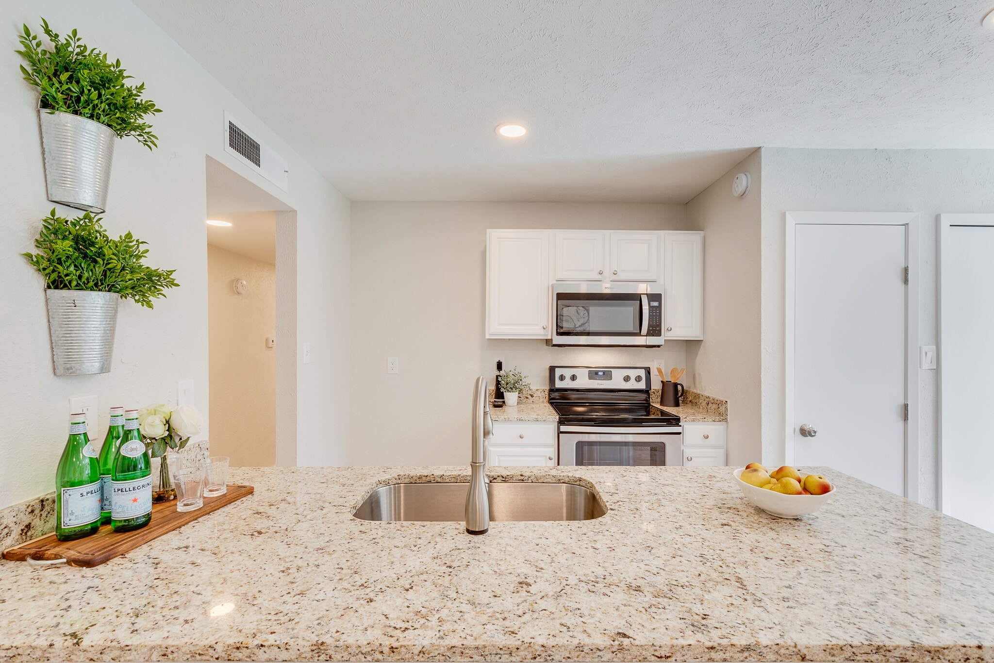 Building Photo - 3805 Longmeadow Way