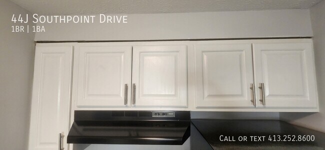 Building Photo - 44 Southpoint Dr