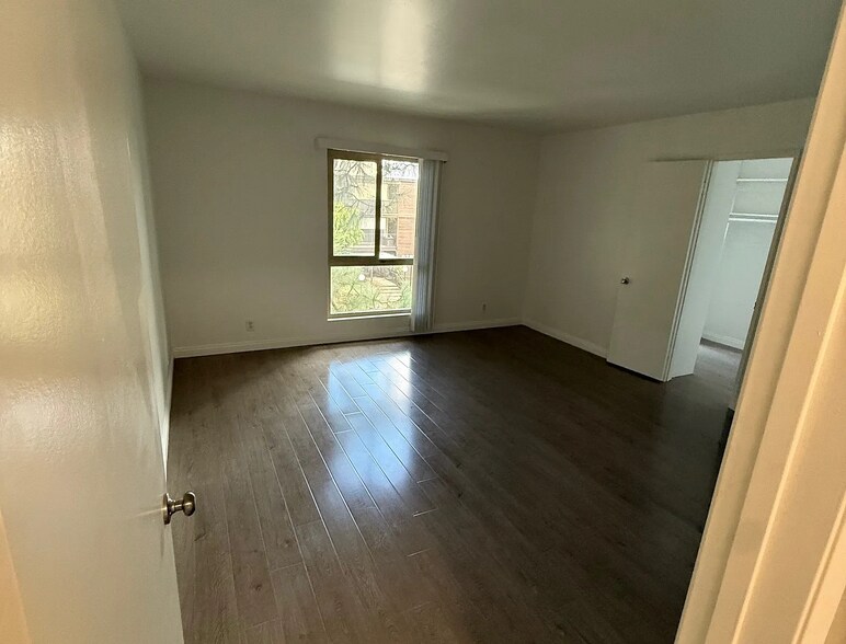 Building Photo - 5718 Ravenspur Dr