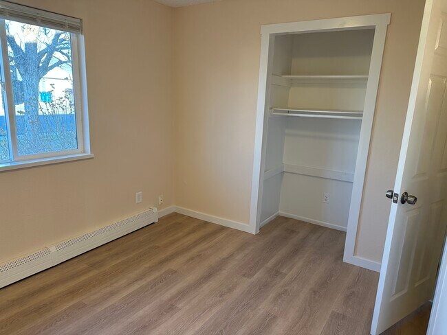 Building Photo - 478 Bing Ln