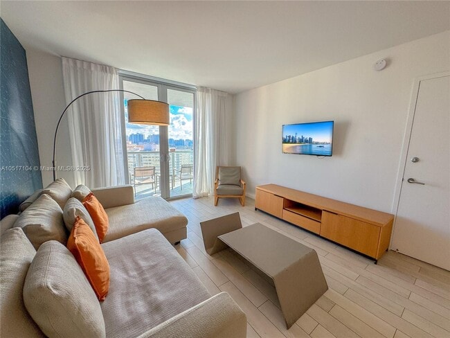 Building Photo - 2602 E Hallandale Beach Blvd