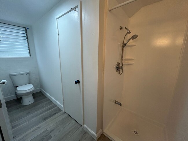 Building Photo - 2601