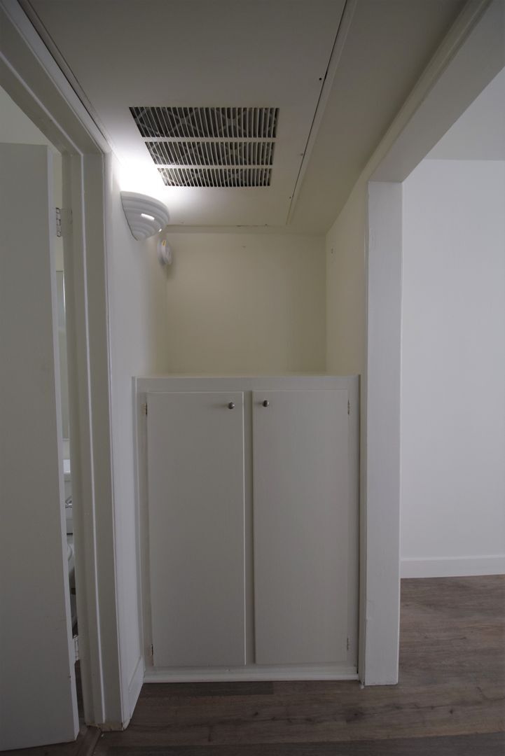 Building Photo - 4565 Hazeltine Ave