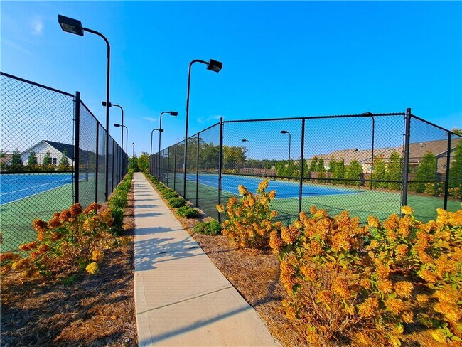 Building Photo - 3329 Long Creek Dr